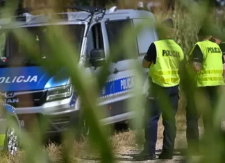 A man has been arrested in Poland on suspicion of plotting an attack on Tusk A man has been arrested in Poland over threats made against Tusk