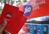 Акції злетіли на 21%: індійська Jio провела рекордне IPO Індійська технологічна компанія Jio Platforms, що належить Reliance Industries, дебютувала на фондових біржах Мумбаї після рекордного IPO