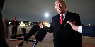 Трамп звинуватив ЄС у виплаті Росії $250 млрд Президент США Дональд Трамп спілкується з журналістами