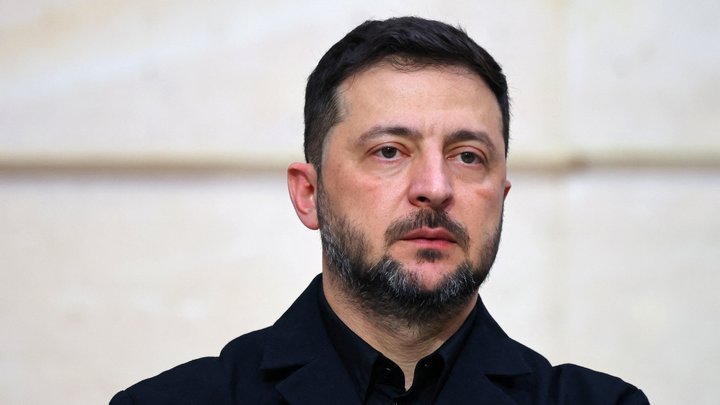 Zelenskyy was offered the chance to leave Crimea and the Donbas to Russia: details from the FT Zelenskyy has rejected a peace plan for Crimea — FT