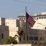 США терміново вивозять дипломатів із Близького Сходу: зростає загроза нової ескалації