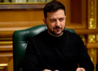 Україна готує FP-9 і посилює удари по НПЗ РФ — Зеленський Володимир Зеленський під час робочої зустрічі в Офісі президента України