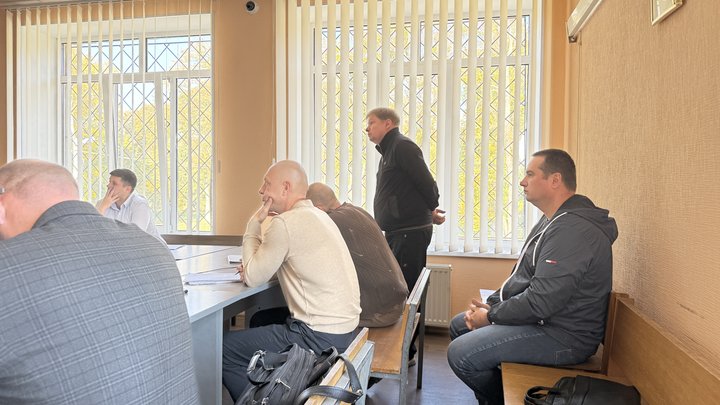 Вимагав 25% за перевезення загиблих військових: вирок у Полтаві У Полтаві посадовця засудили за хабарі на похованнях