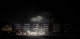 Fire engines and rescue workers near the «Epicentre» shopping centre following a night-time Russian attack near Chernihiv on 9 October 2026.