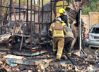 Масований удар по Києву і області: що відомо на ранок Рятувальники працюють на місці прильоту ракети