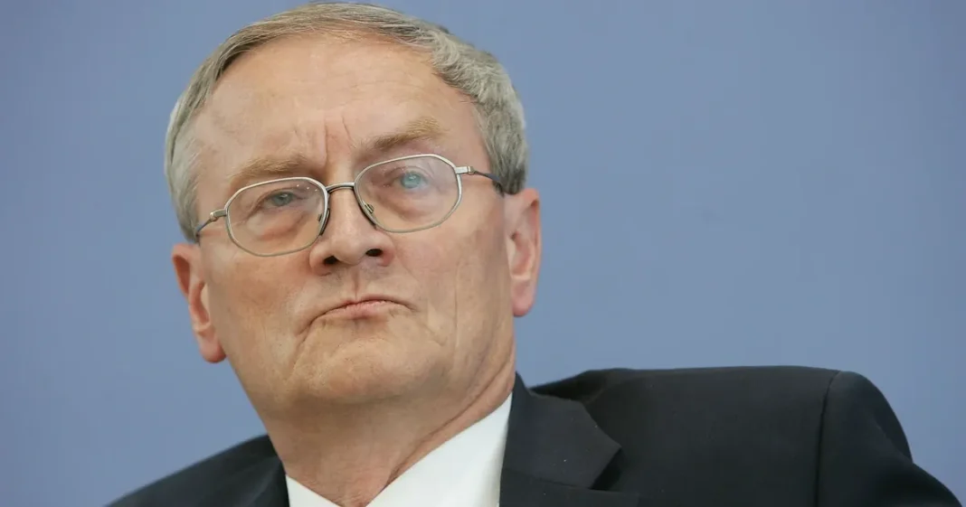 Former intelligence chief arrested in Germany: 2,000 classified documents are said to be involved Former BND chief Hanning has been arrested on suspicion of espionage