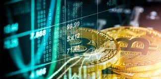Після рекордного злому Binance на $6,3 млрд криптобіржі посилюють захист Золоті монети з символом біткоїна на тлі цифрових біржових графіків