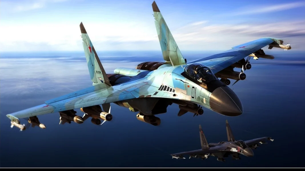 Російські винищувачі Су-35 у польоті