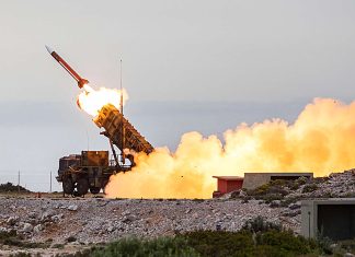 Греція та Іспанія не віддають Україні ракети Patriot Пускова установка американського зенітного ракетного комплексу Patriot