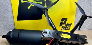 Литва зібрала €1,3 млн на дрони для ЗСУ: перші вже в Україні Литовські дрони-перехоплювачі Defender, закуплені організацією Blue/Yellow для посилення протиповітряної оборони України та Литви.