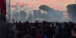 Protests in Albania: 89 people were injured in clashes in Tirana A crowd of protesters on the street where the police are using a water cannon