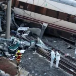 В Іспанії зіткнулися швидкісні поїзди: вагони впали з насипу