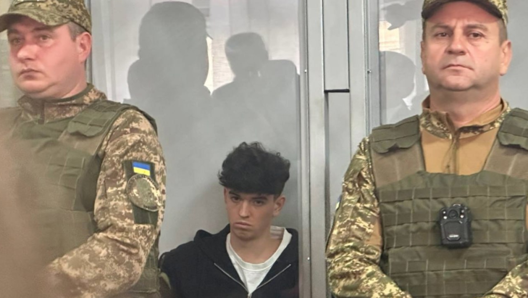 Зінченко Обвинувачений у залі Шевченківського районного суду Львова під охороною