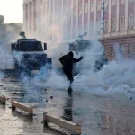 Протести в Албанії переросли в сутички: поліція заявила про 500 затриманих у Тирані