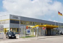 Kromberg & Schubert зупинив завод поблизу Луцька після атак РФ Фасад заводу Kromberg & Schubert
