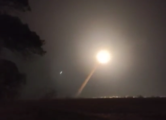 FP-7 пішла в бій: Зеленський підтвердив перше застосування української балістики Українська тактична балістична ракета FP-7 під час нічного запуску