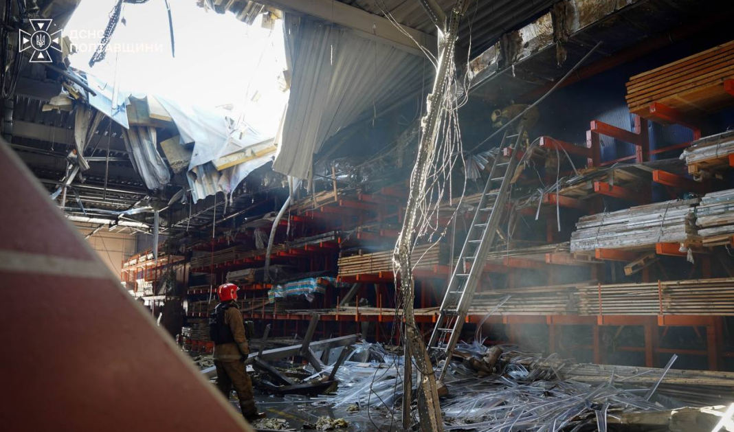 The damaged roof of the «Epicentre» shopping centre in Poltava following the Russian strike on 25 October 2026.