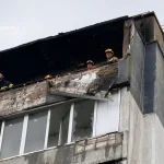 Росія вдарила дроном по багатоповерхівці у Бердичеві: є постраждалий