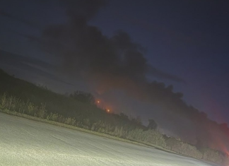 Gazprom’s oil giant is ablaze in Russia: Ukraine has confirmed the strike Thick black smoke following an attack on the «Gazprom Neftekhim Salavat» oil refinery complex in Bashkortostan on 8 October 2026.