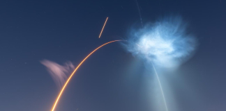 A giant «space jellyfish» appeared in the sky: what was it? A space jellyfish in the sky above the US — the glowing exhaust plume of a SpaceX Falcon 9 rocket during the CRS-35 launch