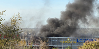 In Zaporizhzhia, smoke rose above a shopping centre following an attack by the Russian Federation Thick black smoke is rising above a shopping centre building in Zaporizhzhia