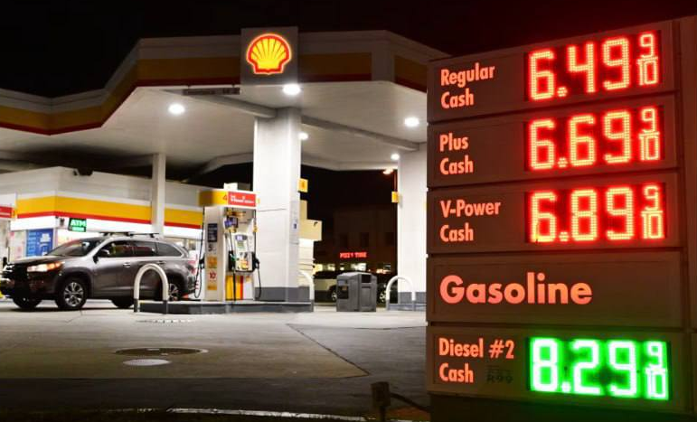 Ціни на дизель Автозаправна станція Shell у США в нічний час