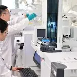 Китай став світовим центром випробувань ліків: які ризики