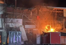 Росія двічі вдарила по терміналу «Нової пошти» під Дніпром Масштабна пожежа на пошкодженому логістичному терміналі «Нової пошти» після російського удару в Дніпровському районі 9 жовтня 2026 року.