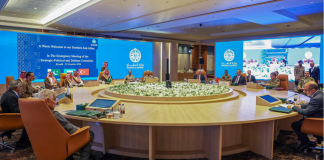 Іран прийме представників Пакту Мекки на тлі загрози ескалації Представники Саудівської Аравії, Туреччини та Пакистану за круглим столом під час засідання оборонного комітету в Ер-Ріяді.