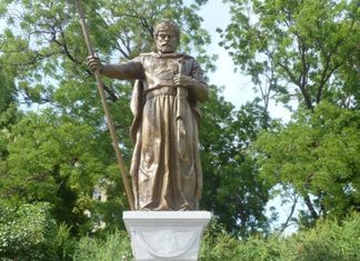 Greece and Bulgaria have exchanged relics and remains associated with Tsar Samuel A bronze statue of Tsar Samuel in Sofia.