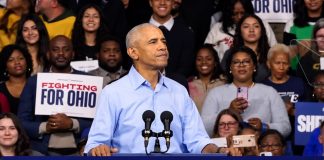 Obama compared Trump’s White House to Saddam Hussein’s restaurant Obama mocked Trump over the White House’s gold décor