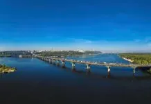 У Києві планують встановити щонайменше два мобільні мости через Дніпро Ілюстративне фото. У Києві встановлять два мобільні мости: названо терміни