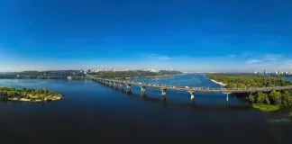 У Києві планують встановити щонайменше два мобільні мости через Дніпро Ілюстративне фото. У Києві встановлять два мобільні мости: названо терміни