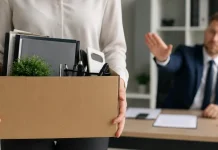 Виїзд за кордон, «дистанційка» та мобілізація: коли роботодавець не може звільнити за прогул Звільнення за прогул: кого захищає закон під час війни