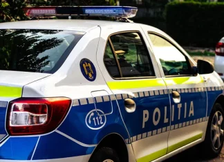 Біля Плауру в Румунії впав російський дрон Румунський поліцейський автомобіль