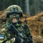 Естонія стягує елітні війська до кордону з Росією та готує далекобійні удари