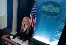 Речницю Трампа звільнили через п’ять днів — ЗМІ Речниця Трампа не склала іспит на адвоката — CNN