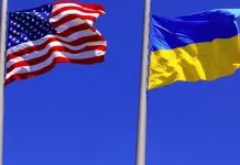 Віткофф і Кушнер представлять Україні нові пропозиції в Маямі Прапори США та України майорять на флагштоках