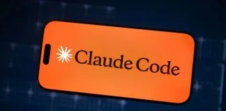 Anthropic заборонила тривалу жорстокість щодо своїх моделей Логотип і напис Claude Code на телефоні