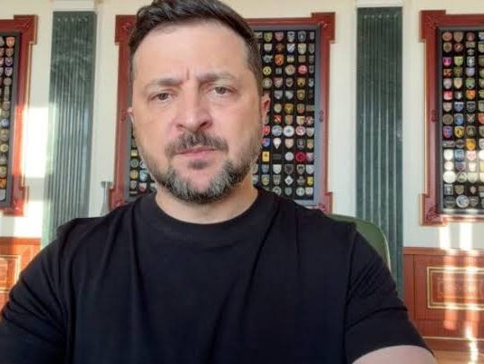 Зеленський повідомив про удар по ТЕЦ-4 у Києві та загрозу нової балістики Зеленський попередив про нову балістику: удар по Києву