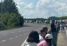 На кордоні з Польщею вантажівки чекають понад 40 годин Черги на кордоні з Польщею: вантажівки чекають 40 годин