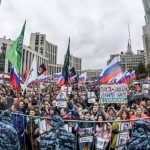 «Геть царя» і «За чесні вибори»: що сталося на мітингу в Москві
