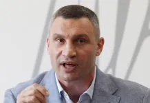 Кличко заявив про спроби усунути його та відповів на закиди щодо опалення Кличко заявив про спроби усунути його з посади