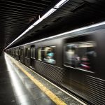 Київ знову занурився в темряву: після удару по підстанції зупинилося метро