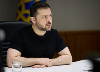 Зеленський заявив, що Київ недостатньо готовий до зими Президент України Володимир Зеленський під час робочої наради в Офісі президента