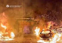 Пожежа в житловому районі Дніпра після російської атаки 2 жовтня