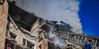 Удар по багатоповерхівці Харкова: 11 постраждалих, є дитина Наслідки удару по багатоповерхівці в Харкові
