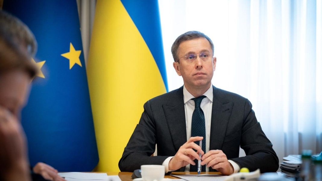 Прем'єр-міністр Сергій Корецький повідомив про російські удари по всіх трьох ТЕЦ Києва 14 жовтня 2026 року