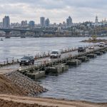 Мільярди на переправи через Дніпро: що загрожує бюджету
