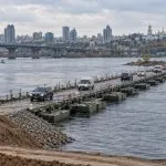 Мільярди на переправи через Дніпро: що загрожує бюджету